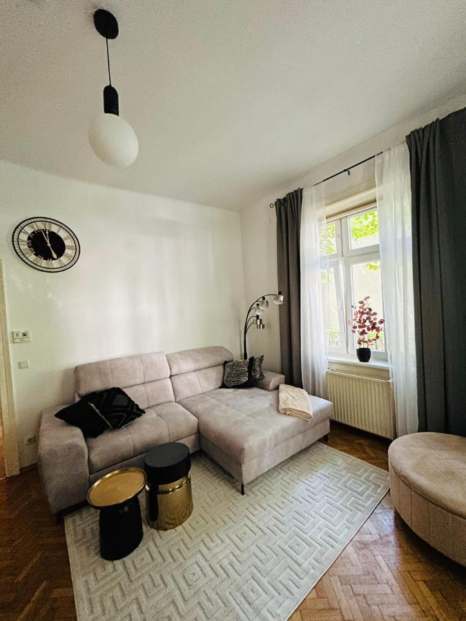 וינה Apartment 5 Min Schoenbrunn Gloriette, Direct To City Center, Free Parking מראה חיצוני תמונה