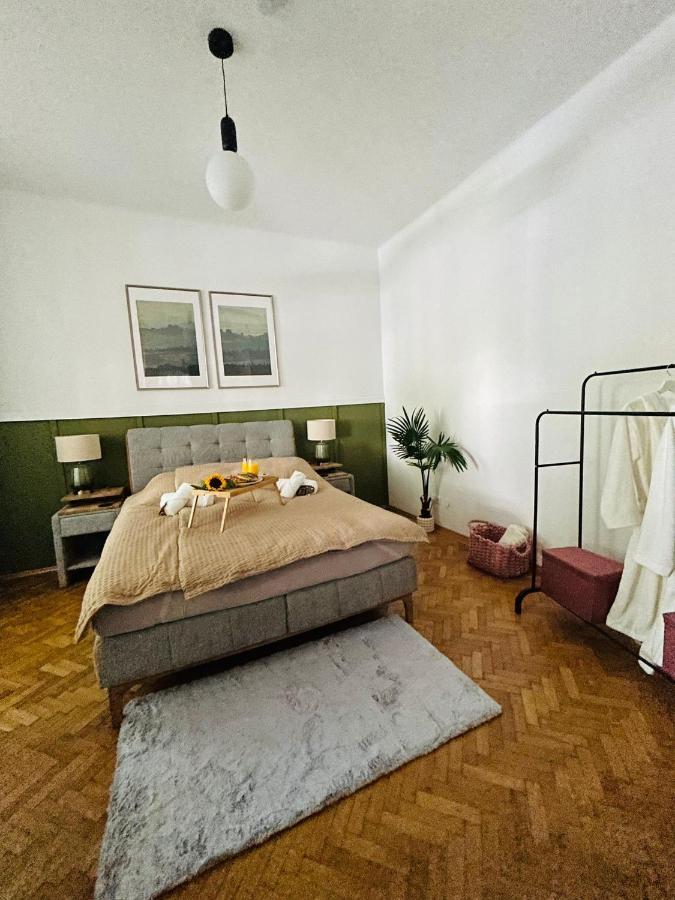 וינה Apartment 5 Min Schoenbrunn Gloriette, Direct To City Center, Free Parking מראה חיצוני תמונה