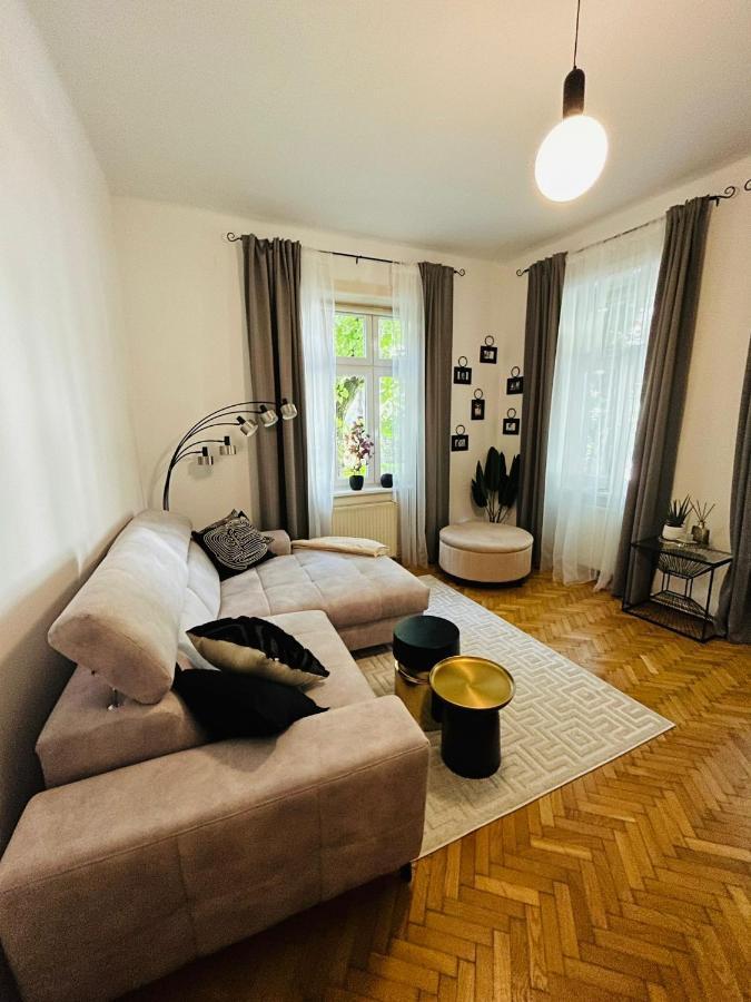 וינה Apartment 5 Min Schoenbrunn Gloriette, Direct To City Center, Free Parking מראה חיצוני תמונה