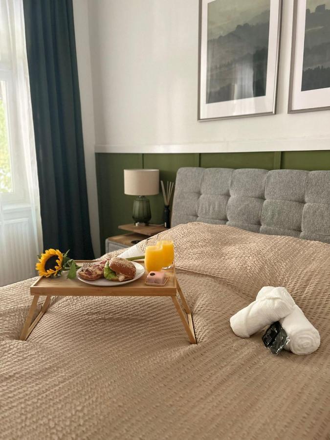 וינה Apartment 5 Min Schoenbrunn Gloriette, Direct To City Center, Free Parking מראה חיצוני תמונה