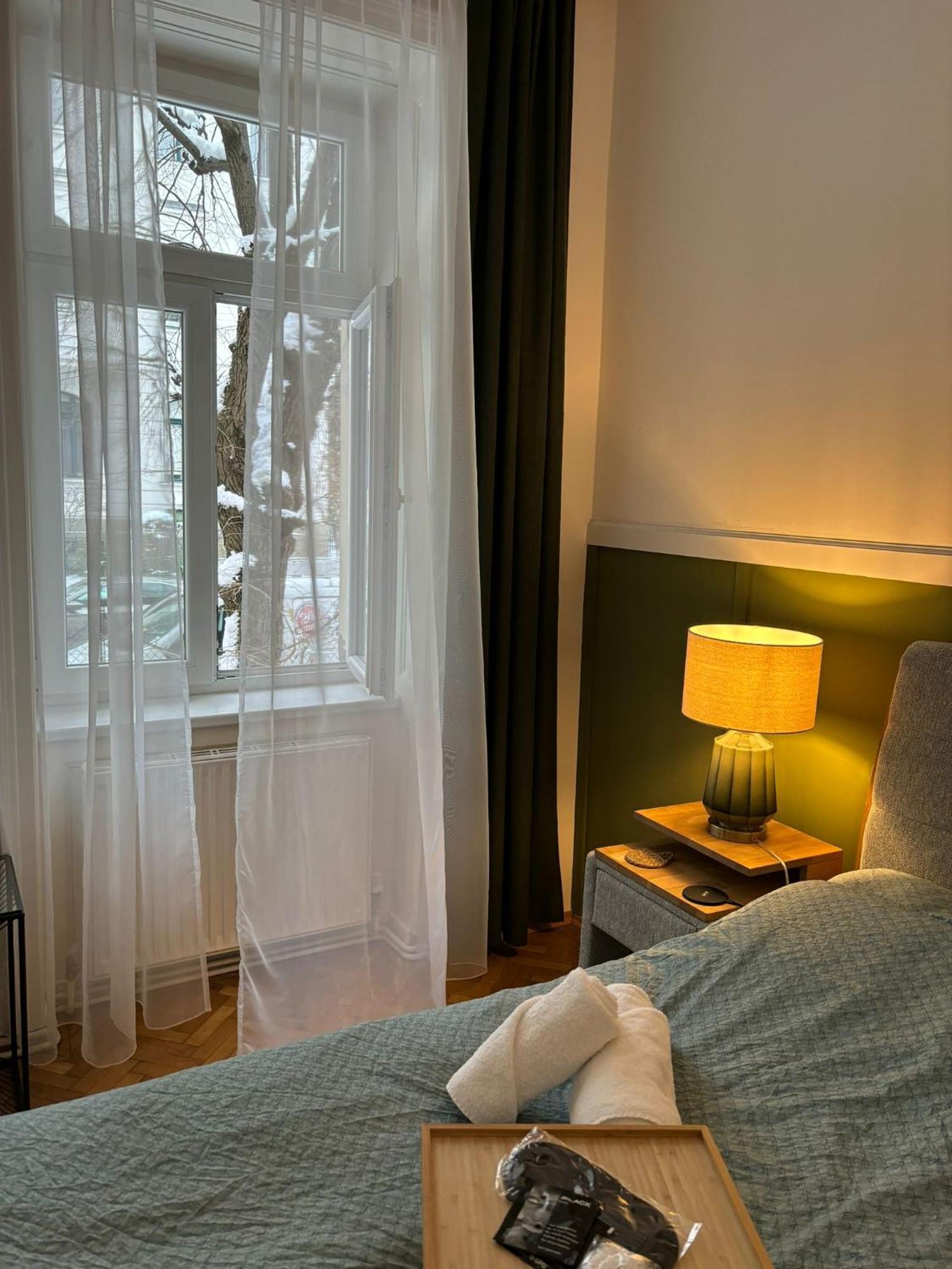 וינה Apartment 5 Min Schoenbrunn Gloriette, Direct To City Center, Free Parking מראה חיצוני תמונה